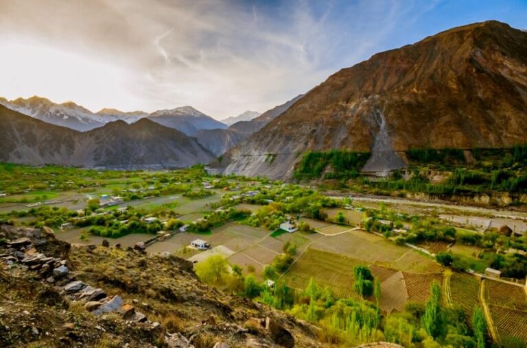 Hunza Valley Pakistan | Heaven on Earth | travel and tourism guide
